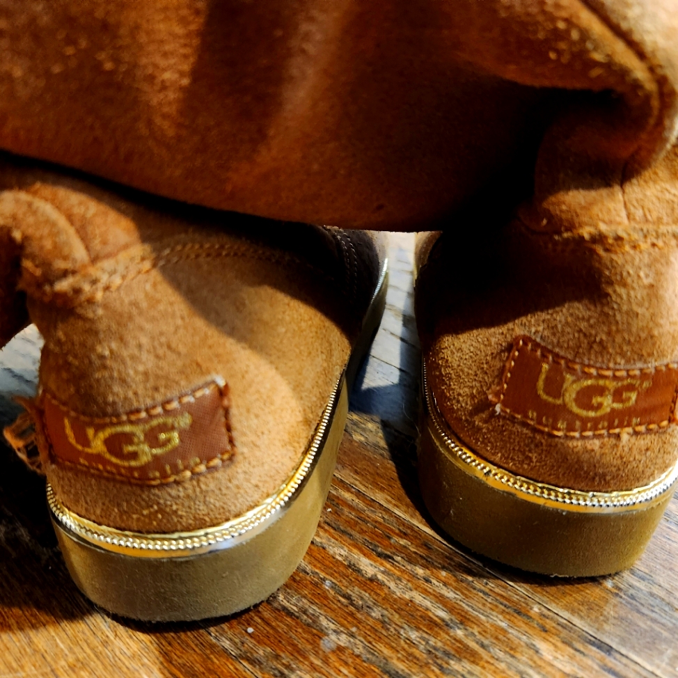 Ugg Shoes | Ugg 1005123k Womens Boots K Callie Girls Tan Suede Boots Pre-Owned